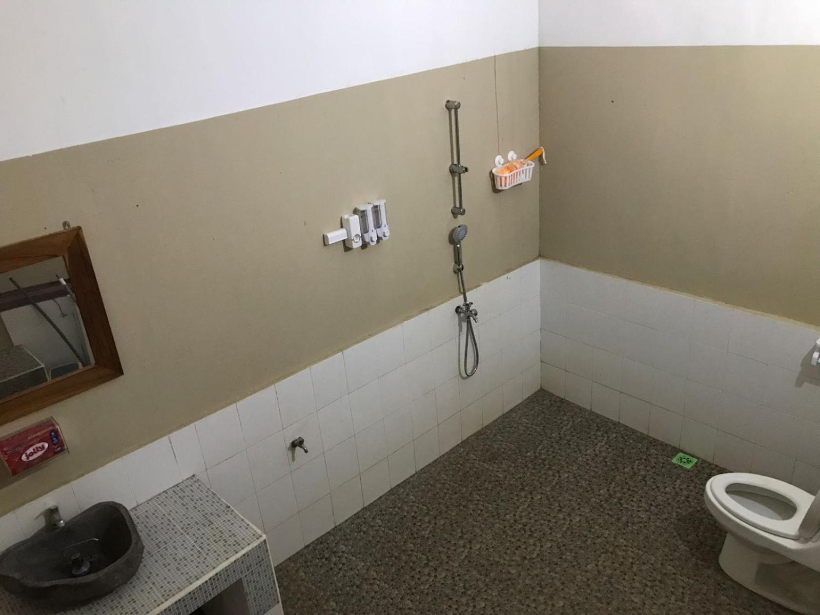 Kevin House Hotel Tanjung  Bagian luar foto